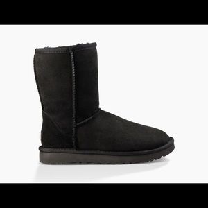 Ugg classic short boot